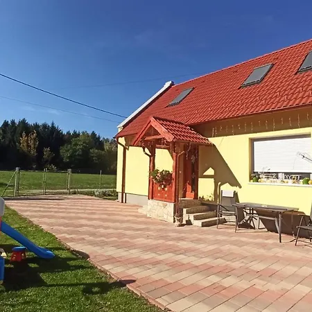 Marilyn Vendeghaz Kehidakustány