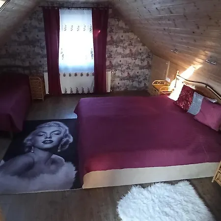 Marilyn Pensión 4*
